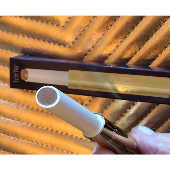 TARTE - NWT - Maracuja Juicy Glow Highlighter in "Golden Glow". Full Size .07 oz - Picture 6 of 16